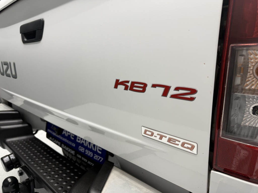 ISUZU KB KB250 LE P/U D/C (KB72) - 16