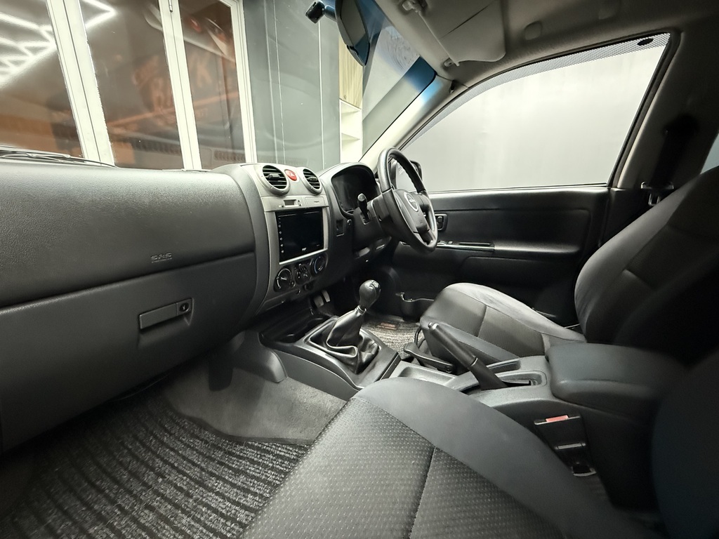 ISUZU KB KB250 LE P/U D/C (KB72) - 8