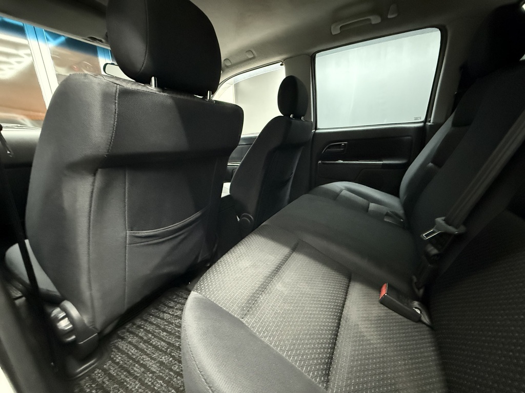 ISUZU KB KB250 LE P/U D/C (KB72) - 9