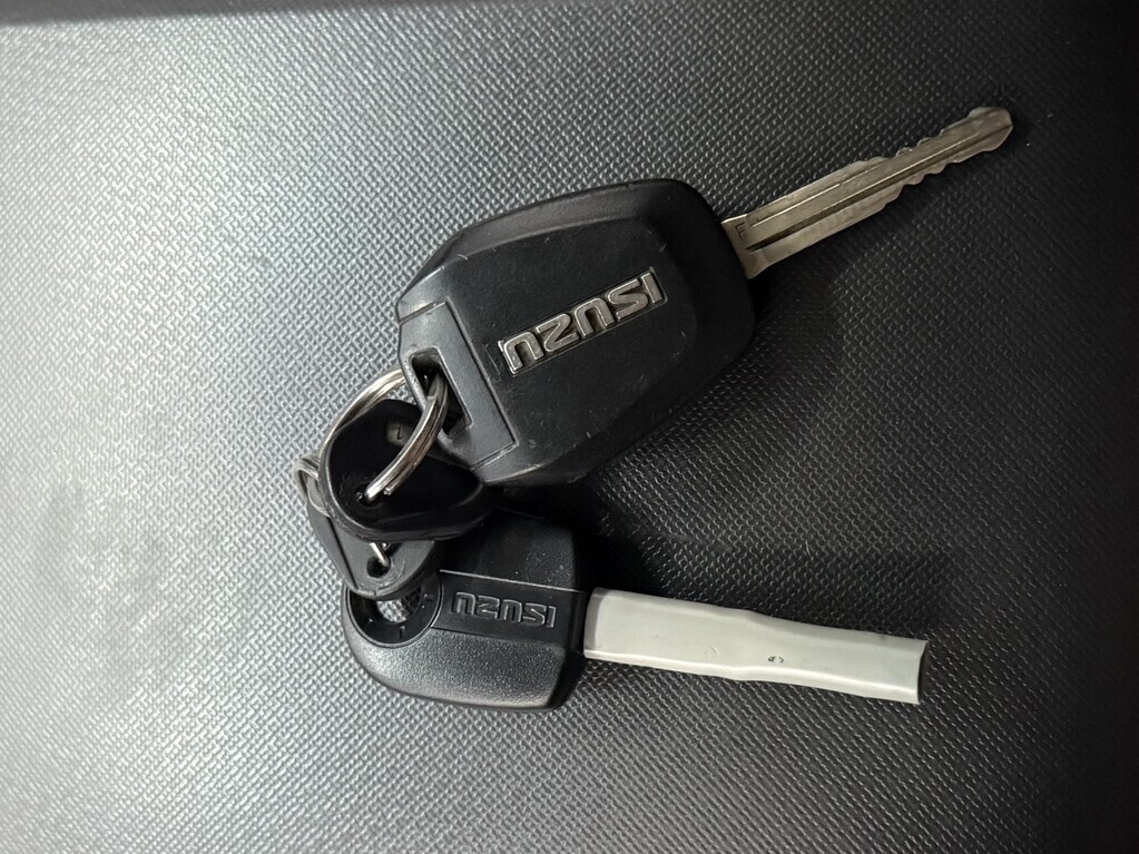 ISUZU KB KB300D-TEQ LX 4X4 P/U D/C - 13