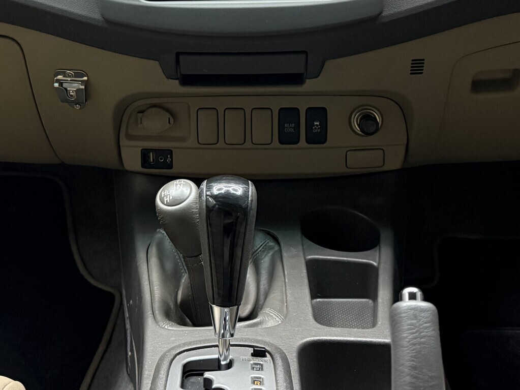TOYOTA FORTUNER FORTUNER 3.0D-4D 4X4 A/T - 13