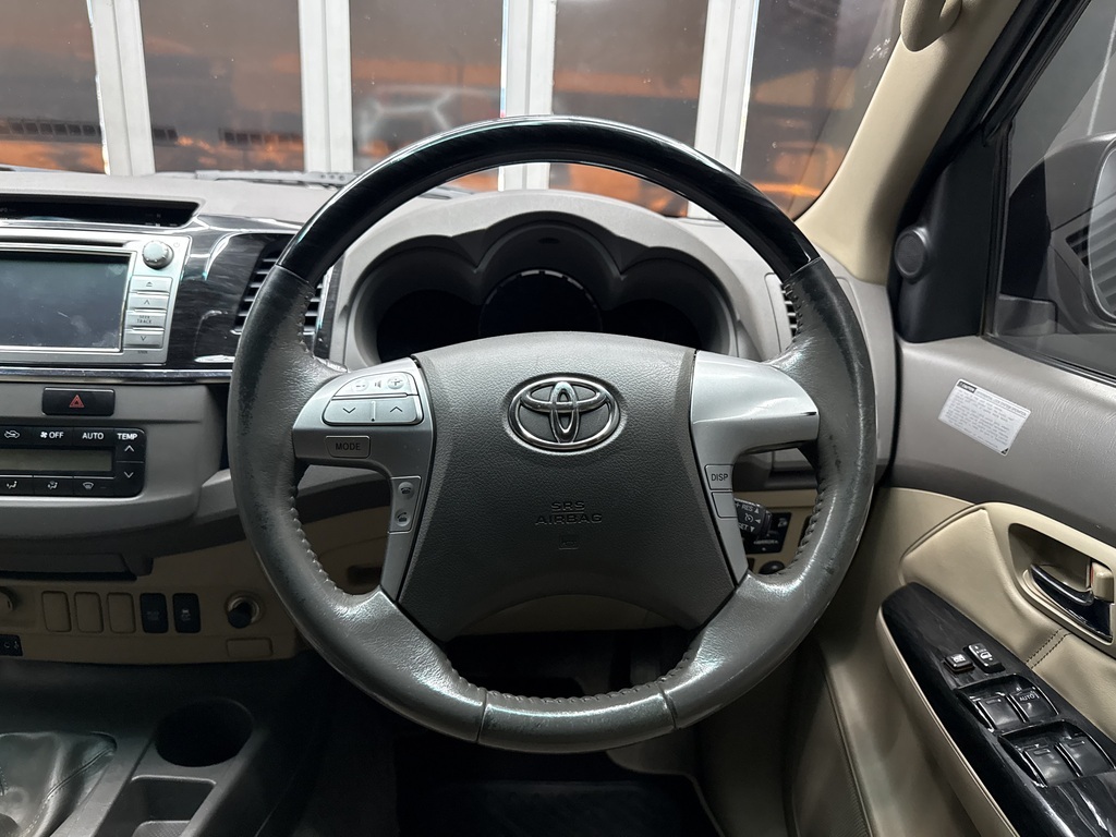 TOYOTA FORTUNER FORTUNER 3.0D-4D 4X4 A/T - 14