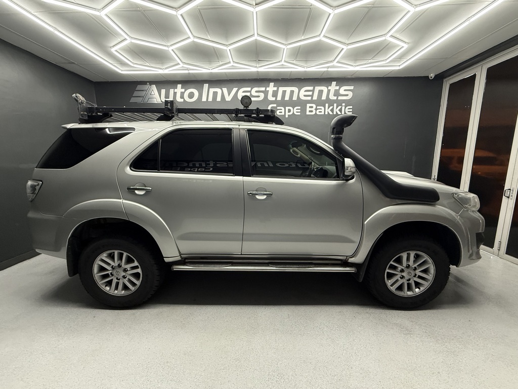 TOYOTA FORTUNER FORTUNER 3.0D-4D 4X4 A/T - 2