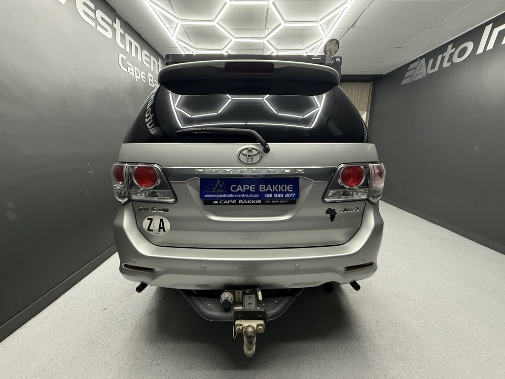 TOYOTA FORTUNER FORTUNER 3.0D-4D 4X4 A/T - 4