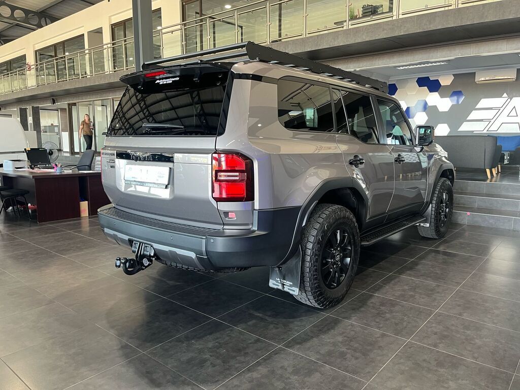 TOYOTA PRADO PRADO VX-R FIRST EDITION 2.8GD A/T