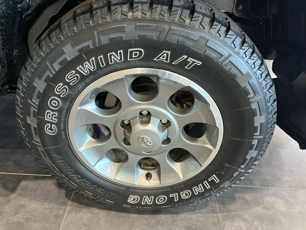 TOYOTA LANDCRUISER L/CRUISER FJ 4.0 V6 CRUISER