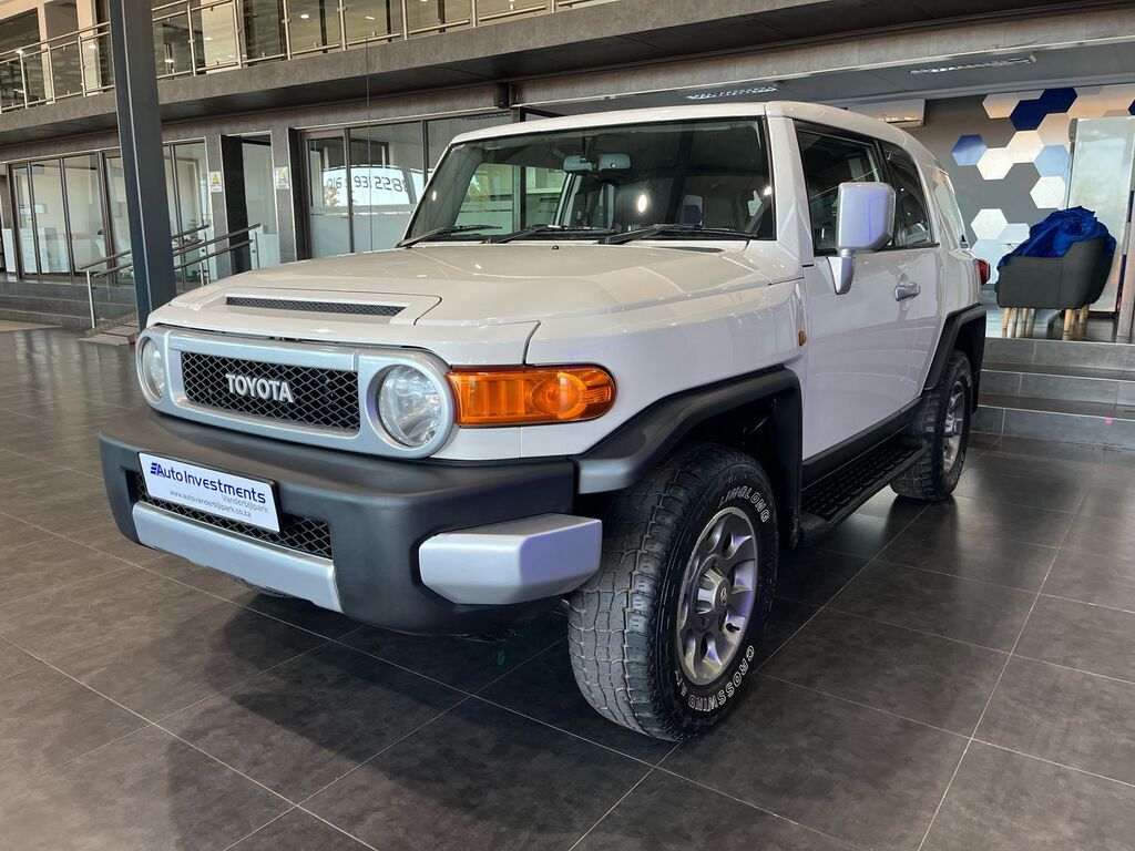 TOYOTA LANDCRUISER L/CRUISER FJ 4.0 V6 CRUISER