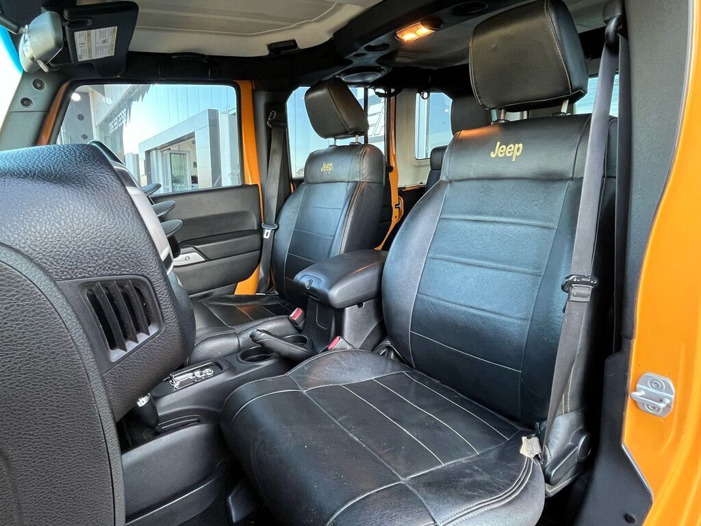 JEEP WRANGLER WRANGLER UNLTD SAHARA 3.6L V6 A/T