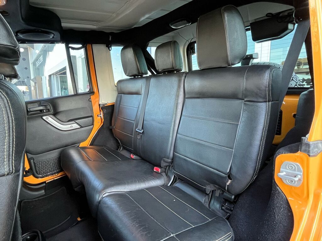 JEEP WRANGLER WRANGLER UNLTD SAHARA 3.6L V6 A/T