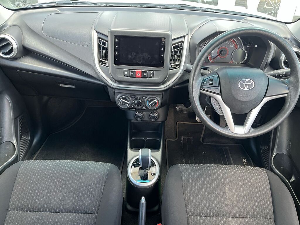 TOYOTA VITZ VITZ 1.0 XR AMT