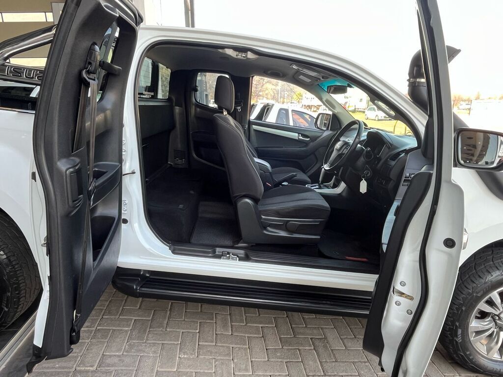 ISUZU KB KB 300 D-TEQ LX A/T P/U E/CAB - 10