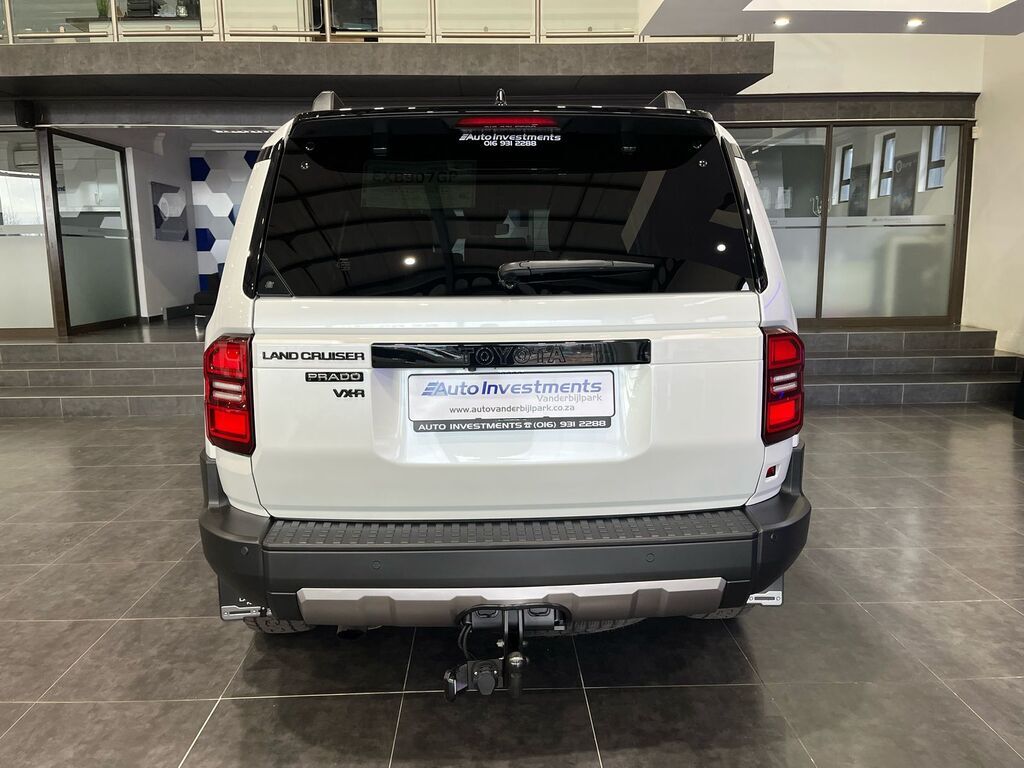 TOYOTA PRADO PRADO VX-R FIRST EDITION 2.8GD A/T - 15