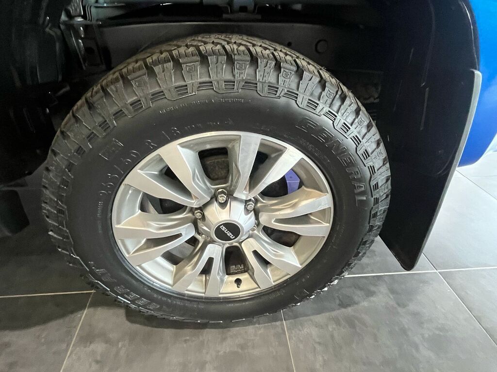 ISUZU D-MAX D-MAX 300 LX 4X4 A/T D/C P/U - 19