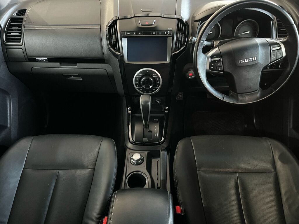 ISUZU D-MAX D-MAX 300 LX 4X4 A/T D/C P/U - 6