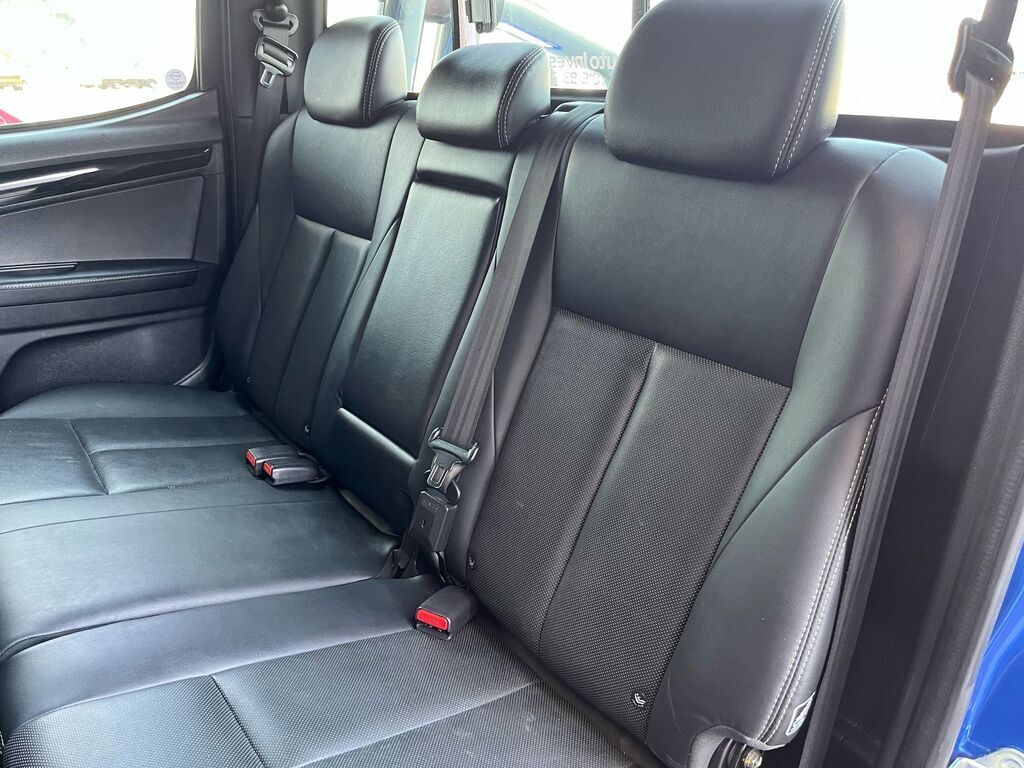 ISUZU D-MAX D-MAX 300 LX 4X4 A/T D/C P/U - 9