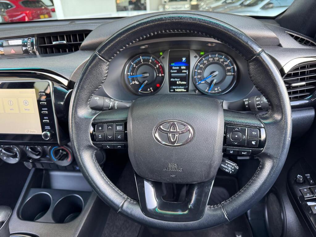 TOYOTA HILUX HILUX 2.8 GD-6 RB LEGEND A/T P/U E/CAB - 11