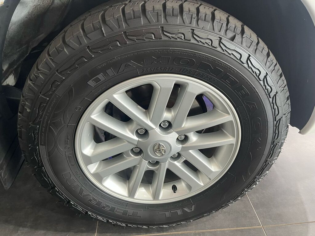 TOYOTA FORTUNER FORTUNER 3.0D-4D R/B A/T - 18