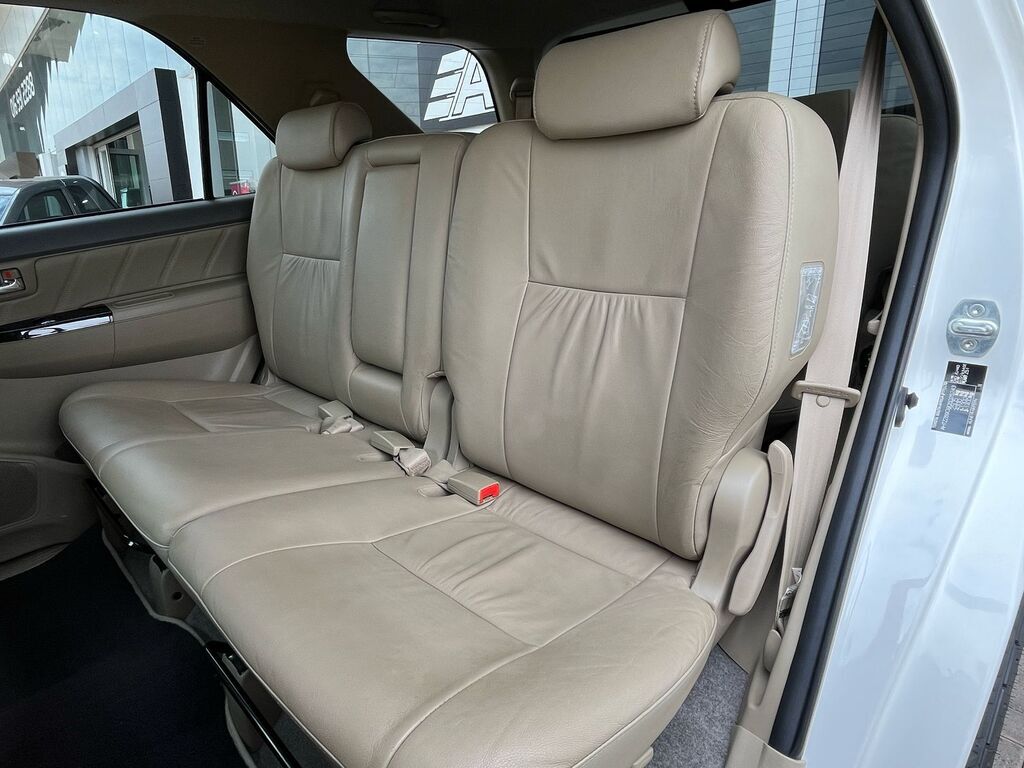 TOYOTA FORTUNER FORTUNER 3.0D-4D R/B A/T - 9