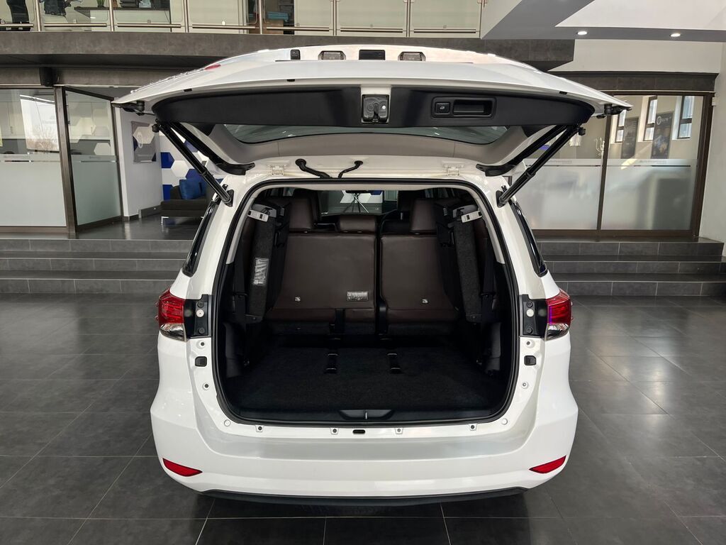 TOYOTA FORTUNER FORTUNER 2.8GD-6 R/B A/T - 14