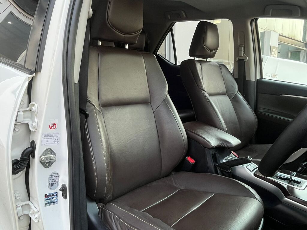 TOYOTA FORTUNER FORTUNER 2.8GD-6 R/B A/T - 9