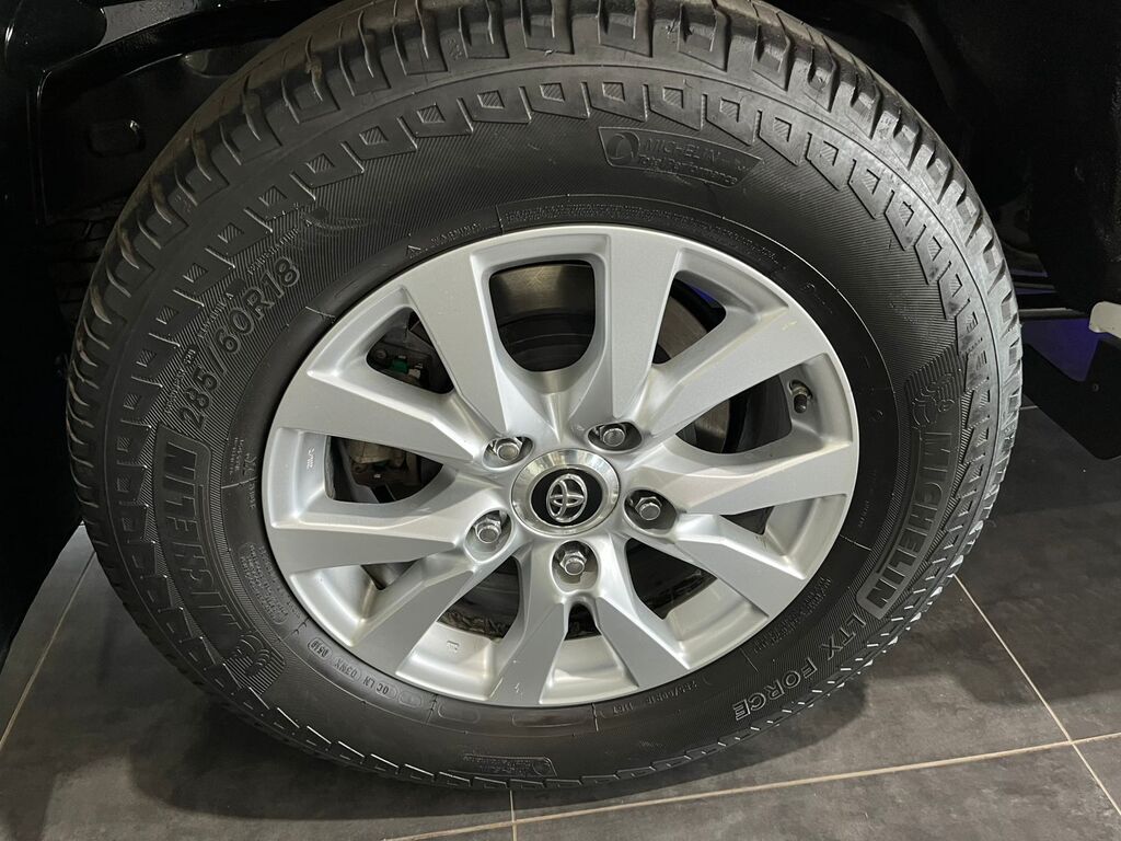 TOYOTA LAND CRUISER LANDCRUISER 200 V8 4.5D VX A/T