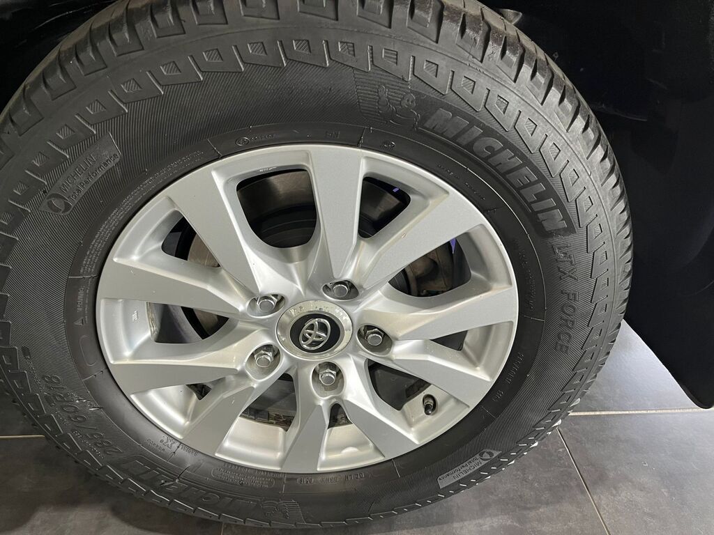 TOYOTA LAND CRUISER LANDCRUISER 200 V8 4.5D VX A/T
