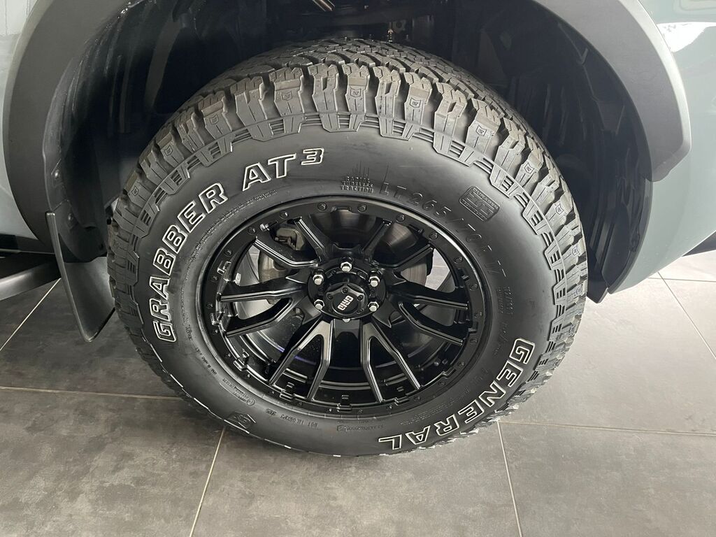 NISSAN NAVARA NAVARA 2.5DDTI PRO-4X 4X4 A/T D/C P/U