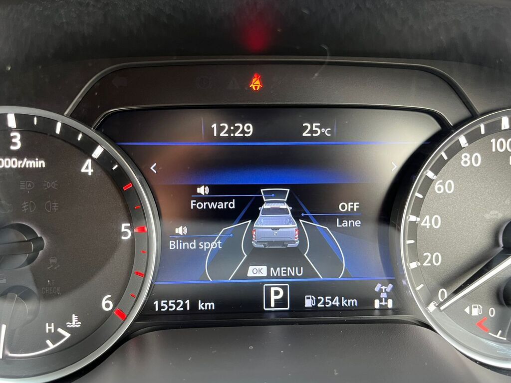 NISSAN NAVARA NAVARA 2.5DDTI PRO-4X 4X4 A/T D/C P/U