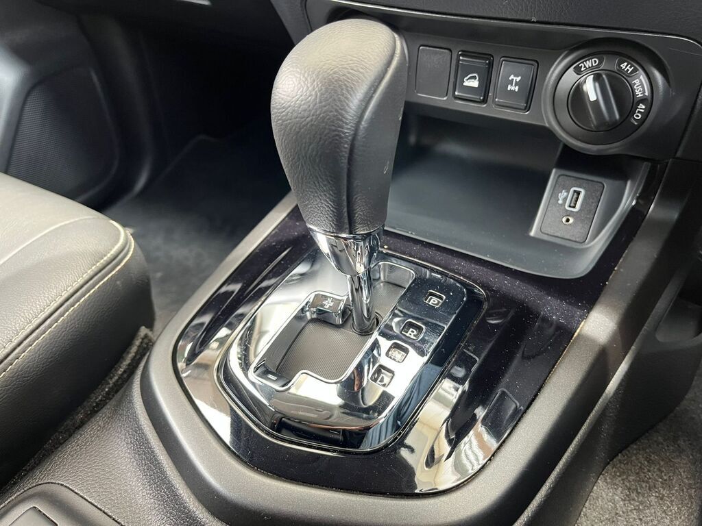 NISSAN NAVARA NAVARA 2.5DDTI PRO-4X 4X4 A/T D/C P/U