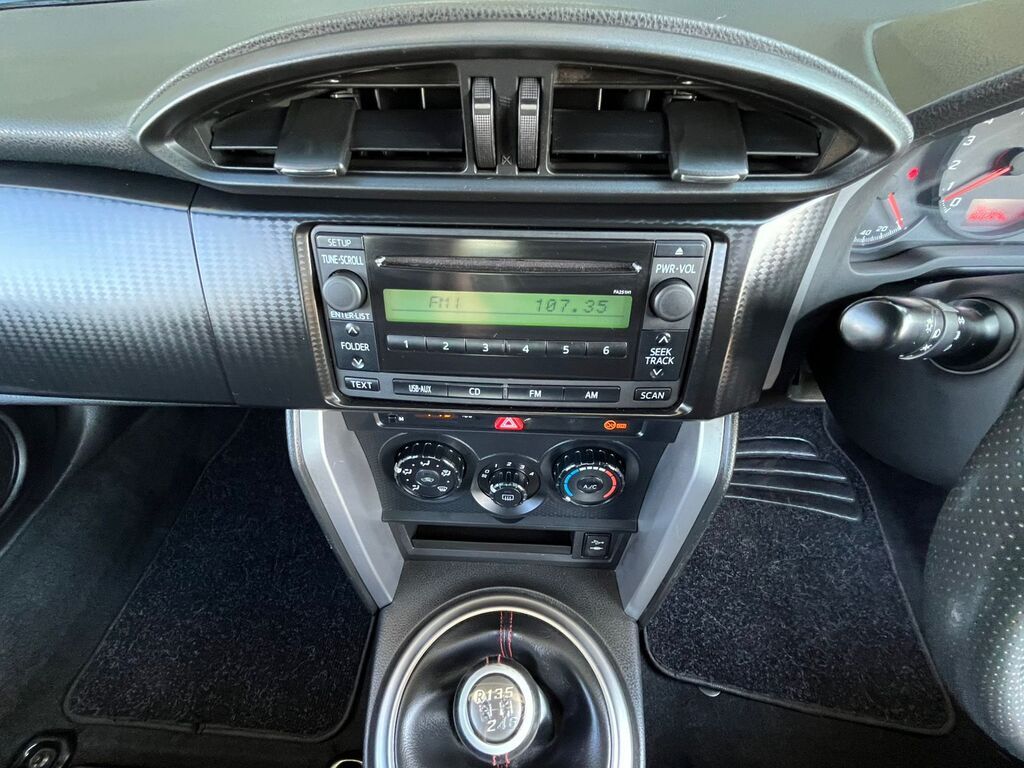 TOYOTA 86 86 2.0 - 11