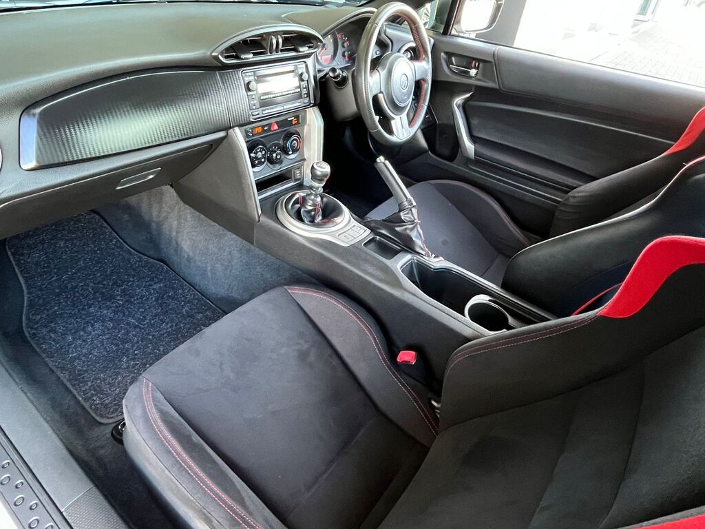 TOYOTA 86 86 2.0 - 8