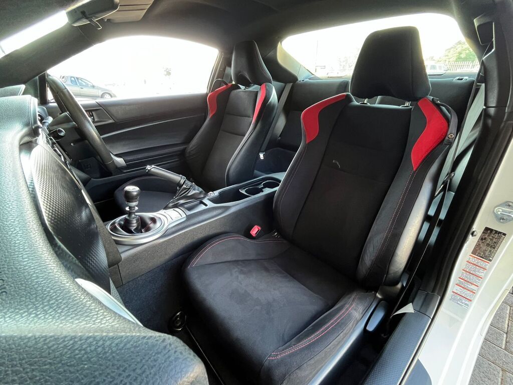 TOYOTA 86 86 2.0 - 9