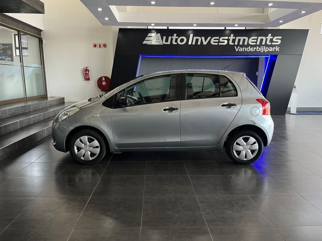 TOYOTA YARIS YARIS T3 A/C 5Dr - 16