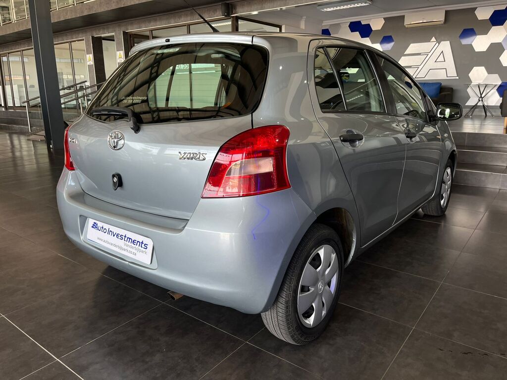TOYOTA YARIS YARIS T3 A/C 5Dr - 4