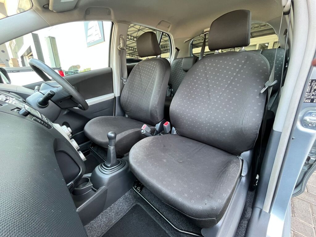TOYOTA YARIS YARIS T3 A/C 5Dr - 8