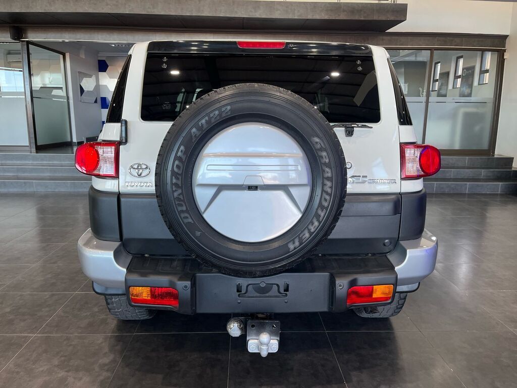 TOYOTA LAND CRUISER 70 L/CRUISER FJ 4.0 V6 CRUISER