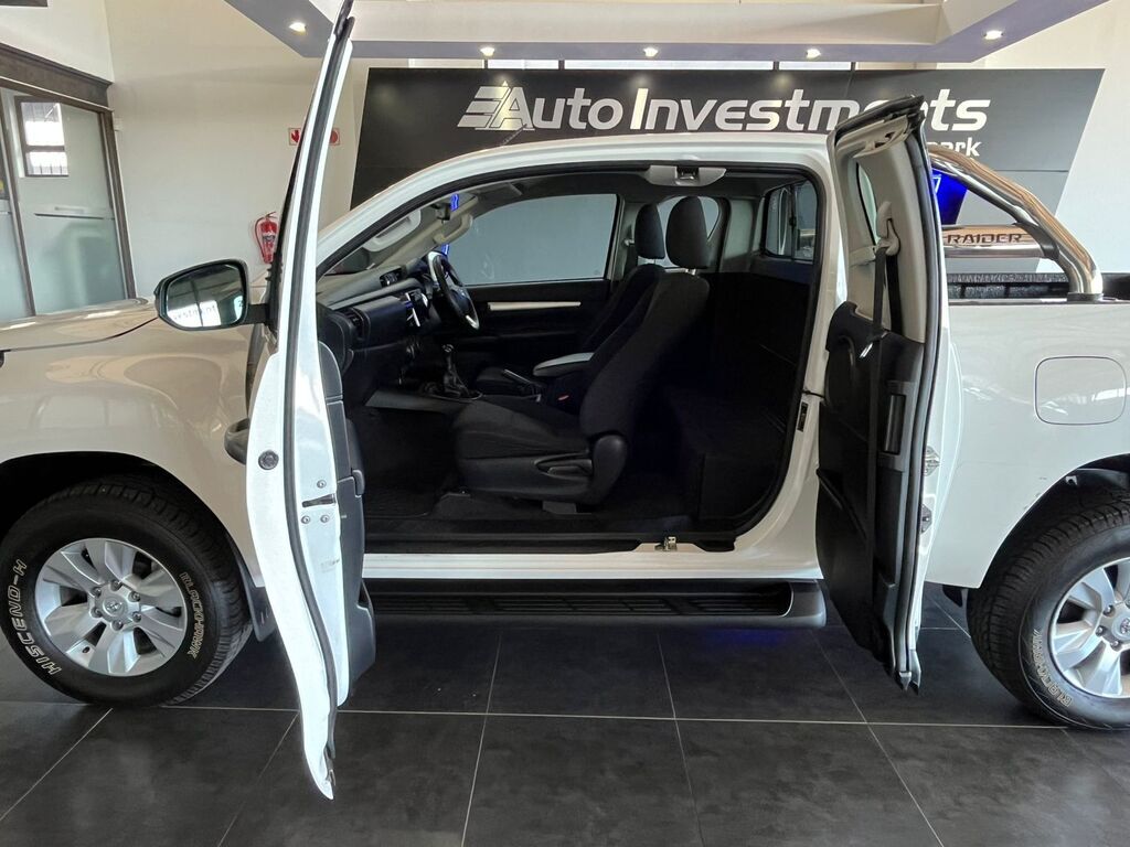 TOYOTA HILUX HILUX 2.4 GD-6 RB SRX P/U E/CAB