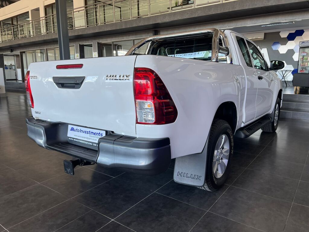 TOYOTA HILUX HILUX 2.4 GD-6 RB SRX P/U E/CAB