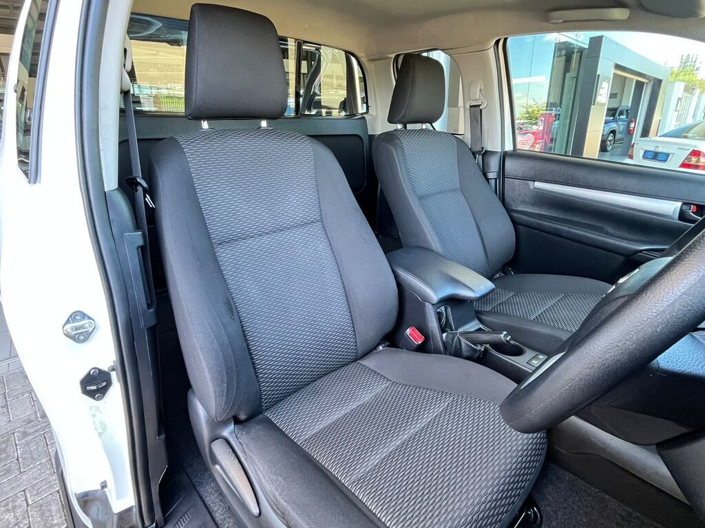 TOYOTA HILUX HILUX 2.4 GD-6 RB SRX P/U E/CAB