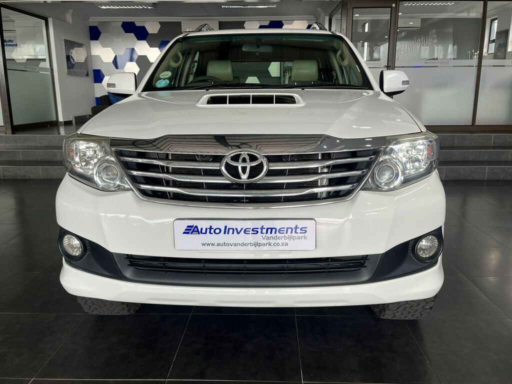 TOYOTA FORTUNER FORTUNER 2.5D-4D RB - 12