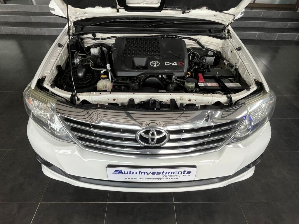 TOYOTA FORTUNER FORTUNER 2.5D-4D RB - 13