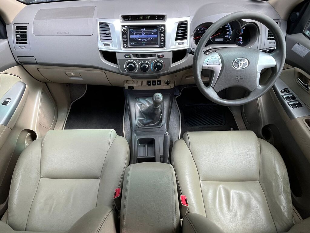 TOYOTA FORTUNER FORTUNER 2.5D-4D RB - 16