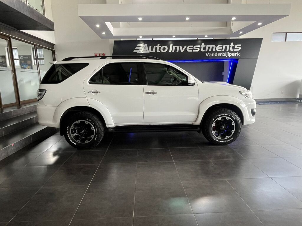 TOYOTA FORTUNER FORTUNER 2.5D-4D RB - 17