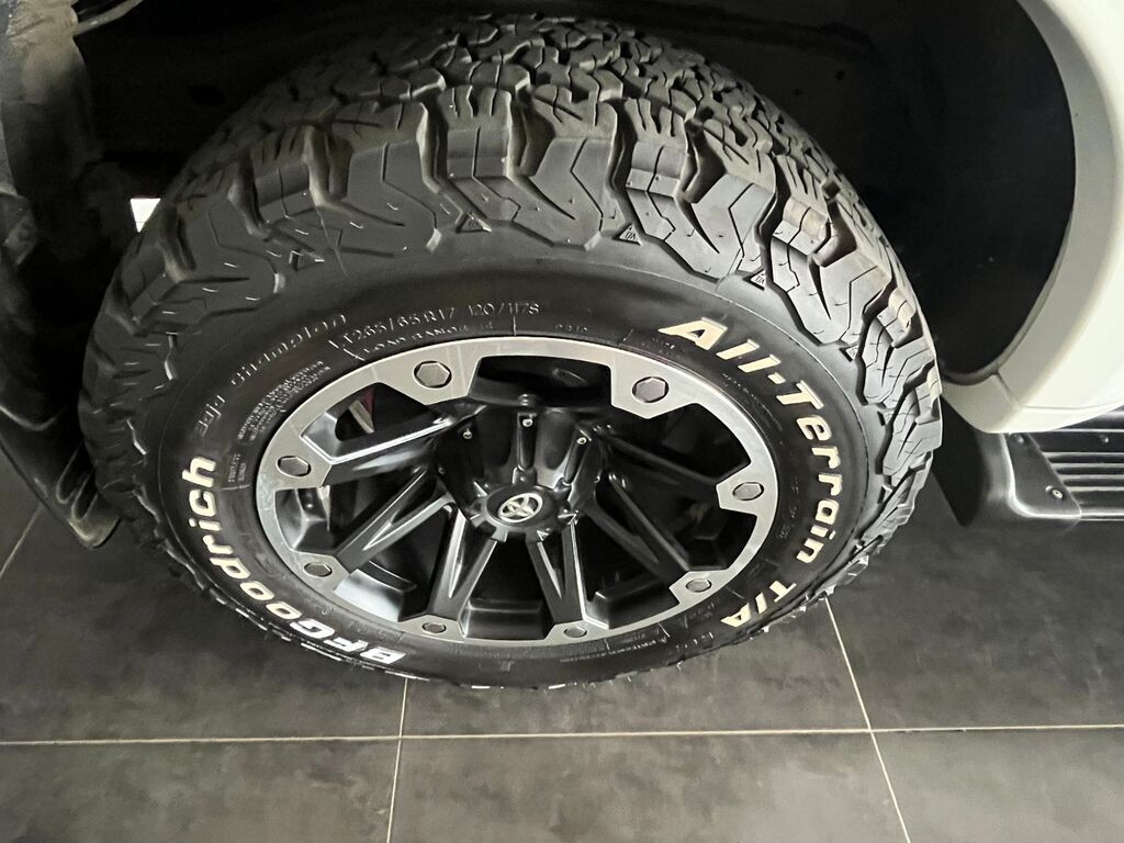 TOYOTA FORTUNER FORTUNER 2.5D-4D RB - 19