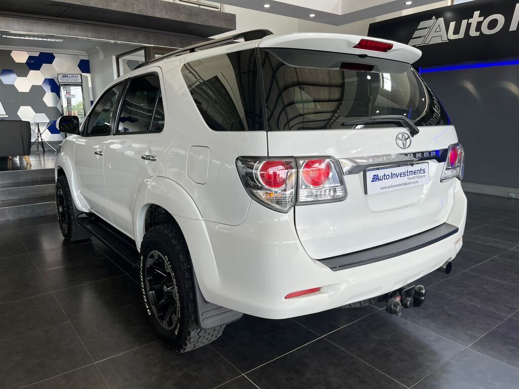 TOYOTA FORTUNER FORTUNER 2.5D-4D RB - 5