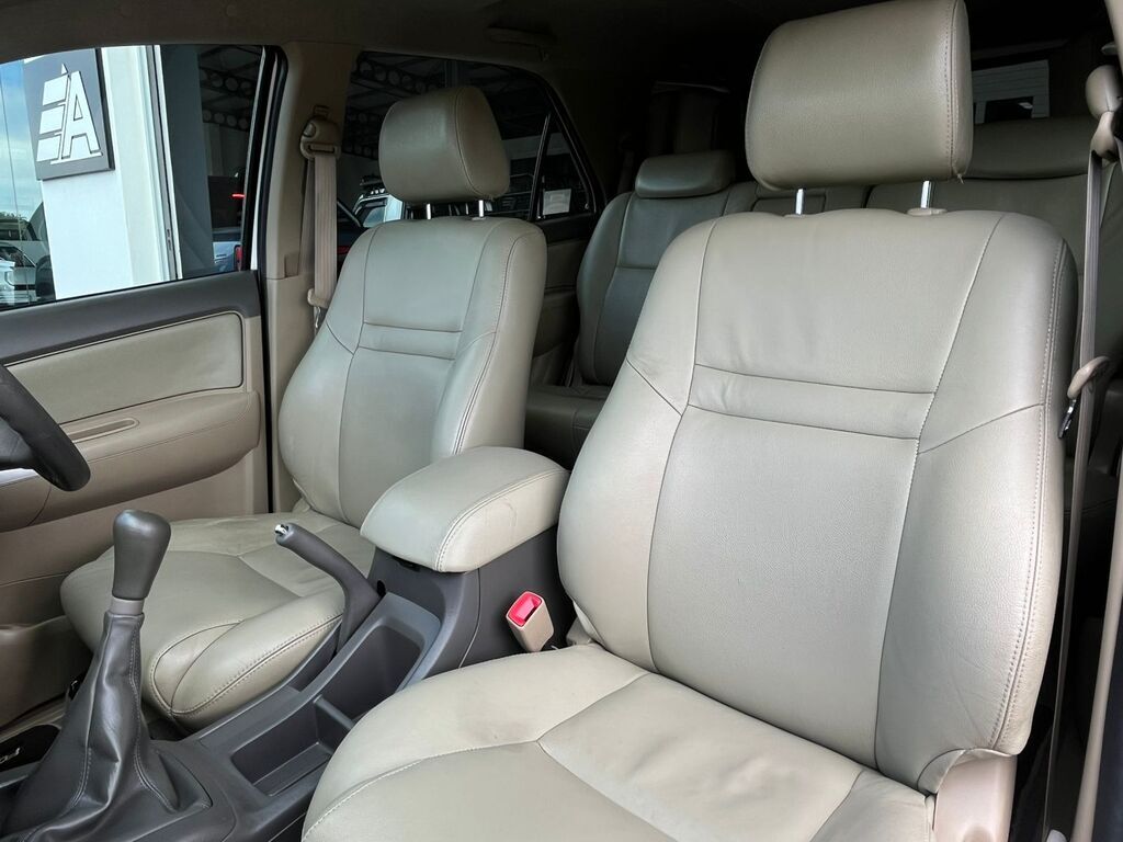 TOYOTA FORTUNER FORTUNER 2.5D-4D RB - 8