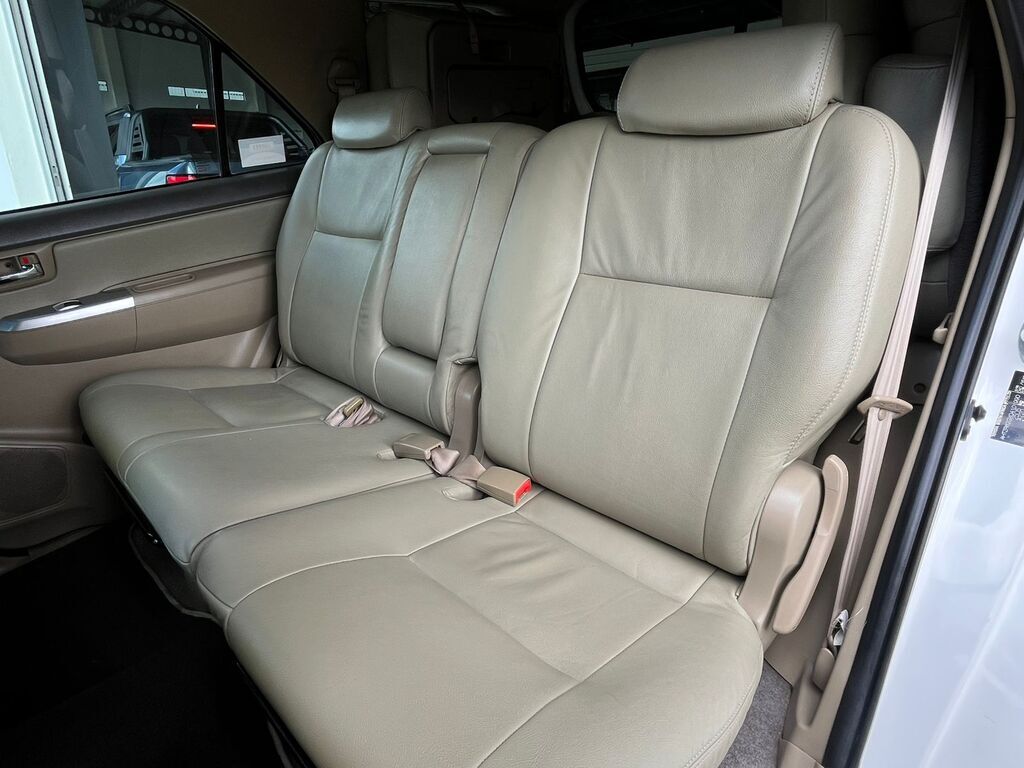 TOYOTA FORTUNER FORTUNER 2.5D-4D RB - 9