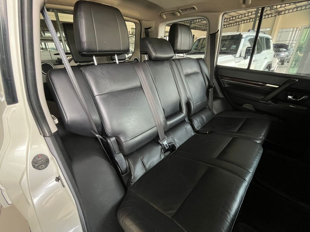 MITSUBISHI PAJERO PAJERO 3.2 Di - Dc GLS A/T - 10