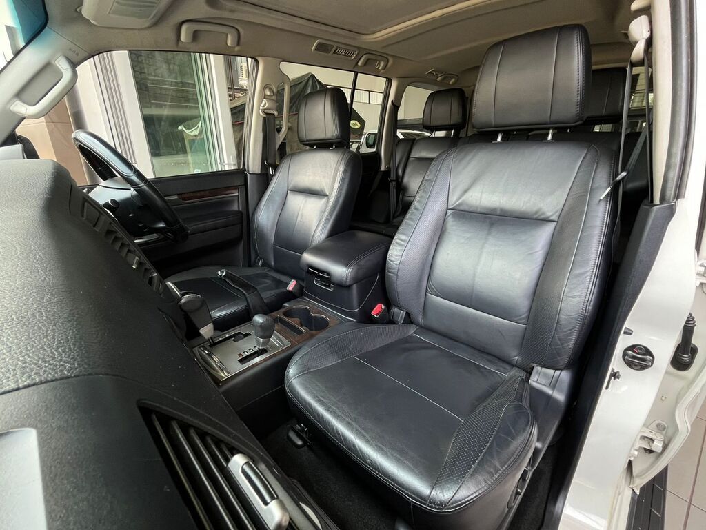 MITSUBISHI PAJERO PAJERO 3.2 Di - Dc GLS A/T - 8