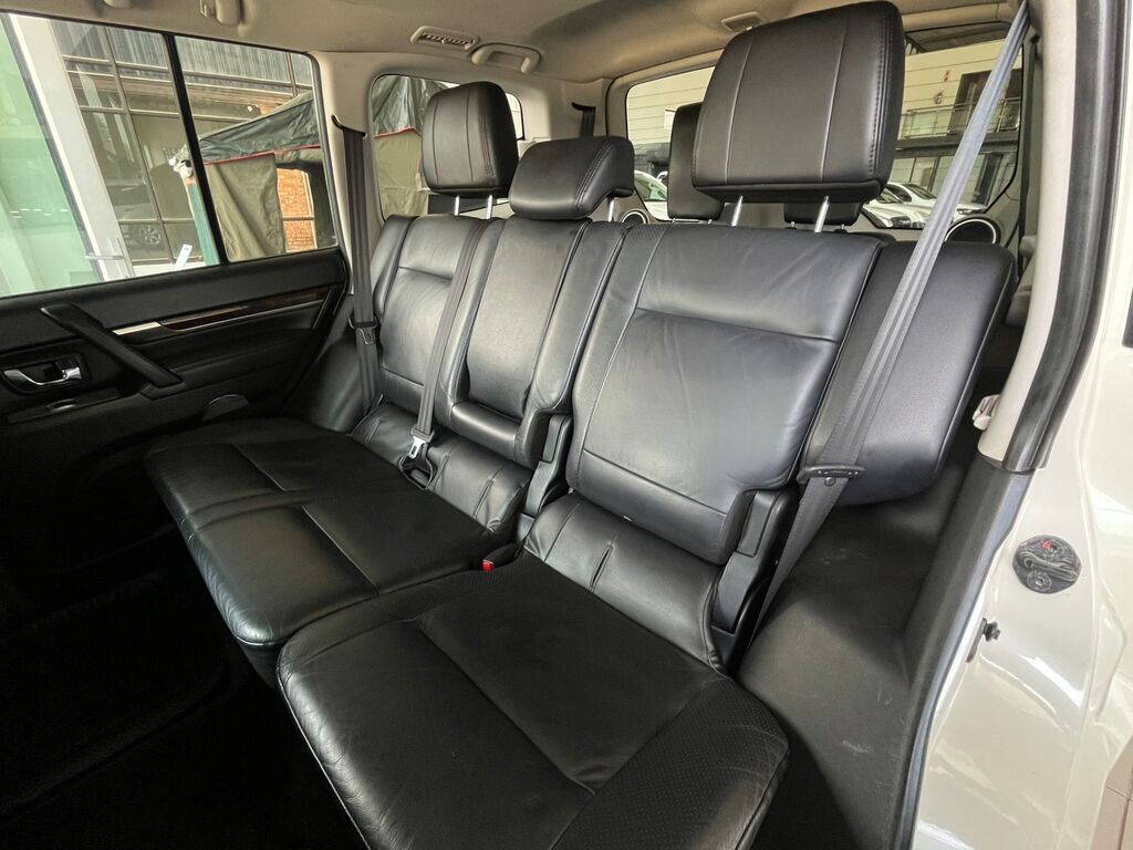 MITSUBISHI PAJERO PAJERO 3.2 Di - Dc GLS A/T - 9